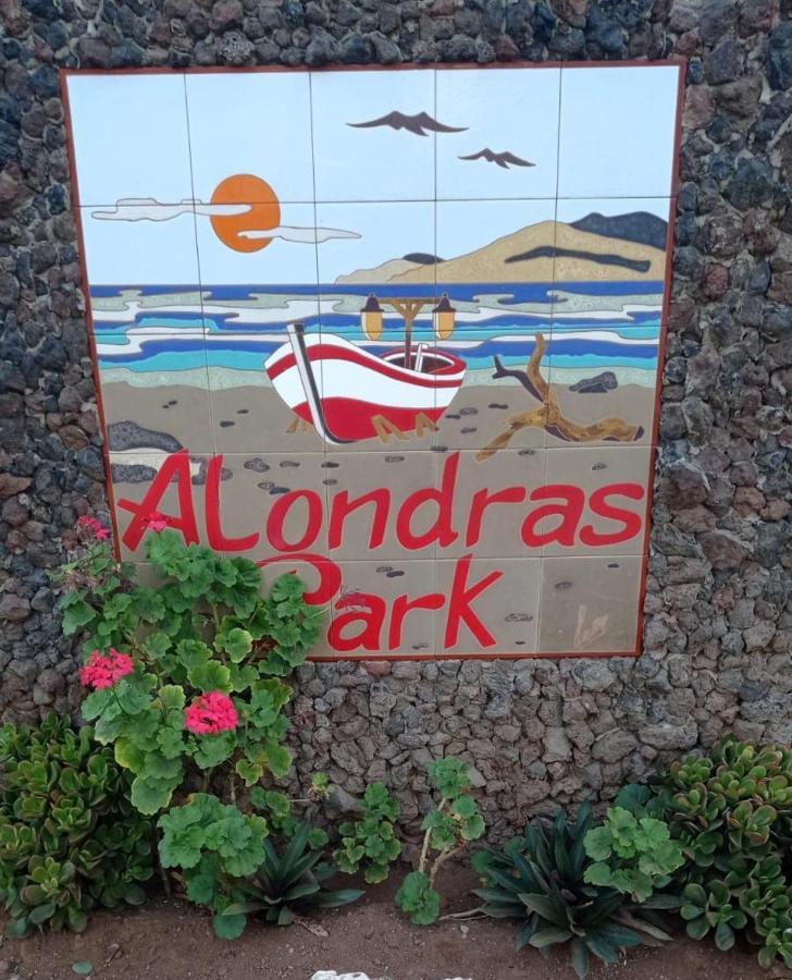 Alondras Park Mialsoma Apartment Arona  Zewnętrze zdjęcie